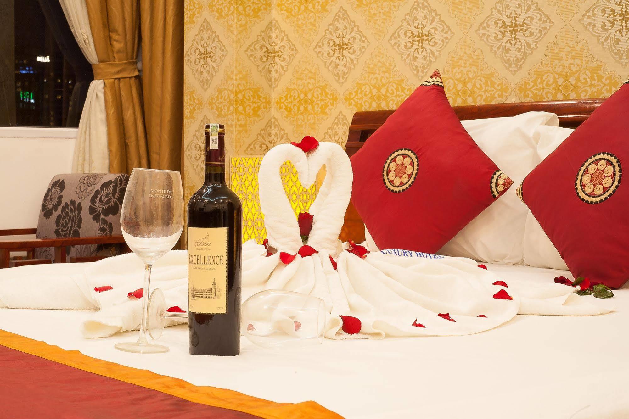 Hanoi Luxury Hotel Dış mekan fotoğraf